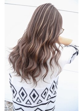 オズ 郡山桑野店(OZ) 《OZ田中》目立ちすぎないハイライトカラー#外国人風カラー