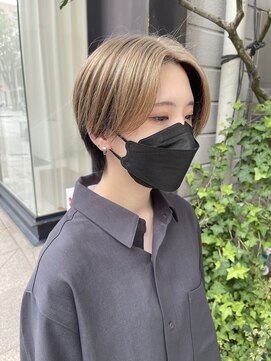 ハイブ 金沢(Hive) ハンサムショートブリーチブロンドセクションカラー髪質改善