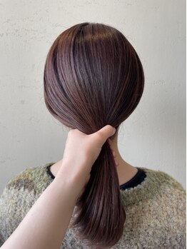 ソーソー(so-so)の写真/【宇和/店舗前P有】髪質に合わせた薬剤選定と技術で、乾燥・パサつき知らずの柔らかなストレートヘアへ