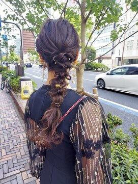 グランルッソ 岡山イオン前(GRAN LUSSO) 編みおろしポニー