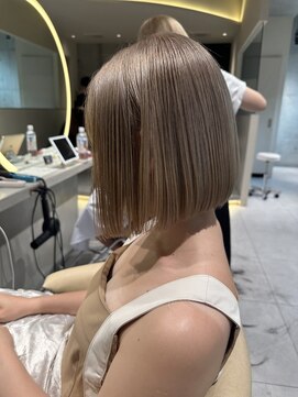 ロンドメリア 天神大名店(Lond Melia) デザインカラー/レイヤーカット/ウェットヘア/オリーブベージュ