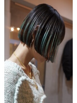 テクネ 天神大名(techne) 天神大名顔周りレイヤーカットミディアムボブタッセルボブパーマ