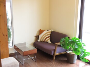 クラップヘアー(CLAP hair)の写真/2児のママさんスタイリストがお出迎え＊子どもが泣いても騒いでも大丈夫な、ママ想いのプライベート空間。