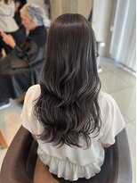 ロハスバイケンジ(LOHAS by KENJE) 暗めカラーでも柔らかく見える♪ロングのコテ巻き風パーマ