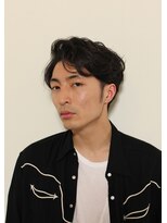 くせ毛風刈り上げマッシュショート