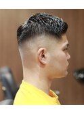 <理容室><バーバー>濡れパンアイロンパーマスキンフェード