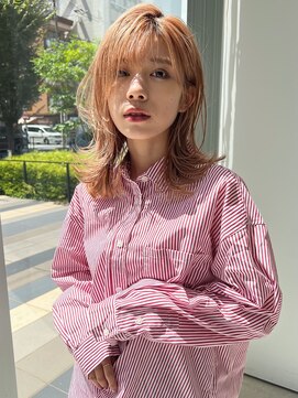 オーシャン(Ocean) ［OCEAN Hair&Life水田成美］外ハネレイヤー/ミルクティーピンク