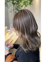 ソイア 春日井店(Soea)&nbsp;グロスハイライト　ベージュハイライト