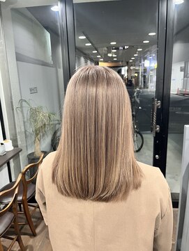 アンダーバーホワイト 広島 本通店(_WHITE) ホワイトミルクティーベージュ