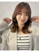 エジョン 幡ヶ谷店(Aejon)&nbsp;斜めバングミディアムヘアグレージュカラー