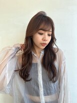 ナチュラルにくびれるレイヤーカット