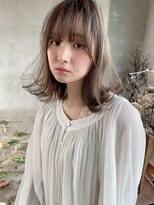 インビテーション(invitation) 【簡単スタイリング】外はねミディ