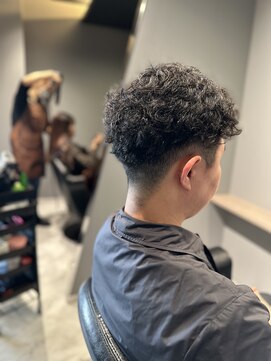 ボルン(BOLEN) スペインカール風クルクルパーマ