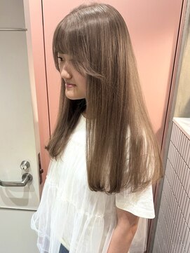 イロ(iiro) ベージュ/ブリーチ/透明感カラー