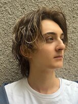 ノーエン(noen)&nbsp;センターパートメンズマッシュパーマニュアンスパーマ刈り上げ