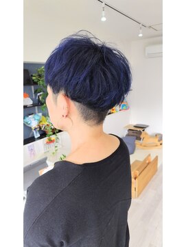 アオイ(Aoi) ブルーヴァイオレットマッシュヘアー