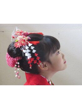 お客様のイベントにぴったりのヘアセットや着付けをお任せください☆和装から洋装まで、お気軽にご相談を◎