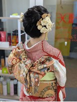 シニヨンヘア