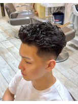 グルーマーズトウキョウ(GROOMER/S TOKYO)&nbsp;宮城リョータ　オールバック　フェード　メンズパーマ