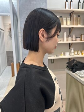 ポジ(poji) 切りっぱなしボブ　ブルーブラック　ブリーチカラー　暗髪