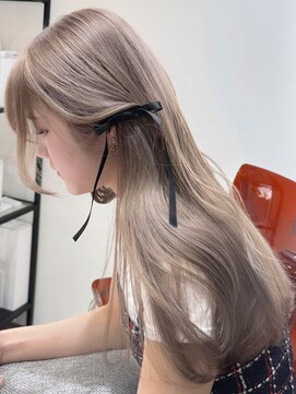 ニトバイアンキシム(nit by ahnkism) 外国人風ミルクティーベージュケアブリーチ堀江