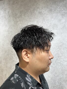 ラルス(Larus) スペインカール/スパイキーショート/ブルーブラック/