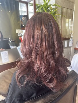 ロンド(Le Rond) ミディアムレイヤーカット/チェリーピンク/バーガンディ