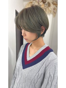 コディー(CODY) ミディアムヘア暗めカラー/デザインカラー/フェイスフレーミング