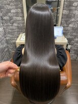 リリー シンジュク(Lilly) 【Lilly新宿】#オリーブベージュ#20代30代40代50代#イルミナ
