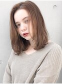 センターパート アッシュベージュ 大人かわいい！