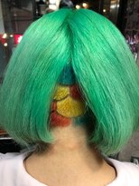 トリックストア(TRICK STORE)&nbsp;ミントグリーン　内側刈り上げボブ　バリカンカラーアート