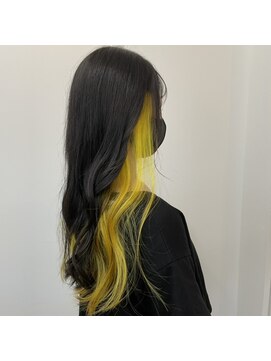 ラフ 原宿(L.a.a.g.f harajuku) インナーカラーイエロー 黒×黄色@原宿