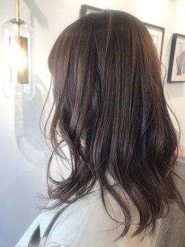 ムーン ティコブラーエ(moon tico brae) 3月艶ベージュ【ボブルフ/ミディアムヘア/ショコラベージュ】