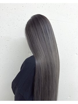 ソイア 春日井店(Soea) バレイヤージュ エアタッチグレーバレイヤージュ