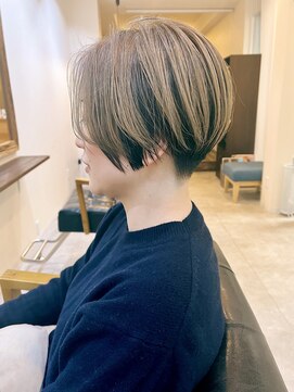 スケッチ(sketcH) 【デザインカラー×ハンサムショート】前髪なしブリーチカラー