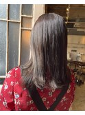 オリーブグレージュ