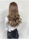 ベージュ[ネビージュ/黒髪/小顔/新宿] 
