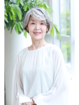 イチリン 千葉(ICHIRIN) グレージュショートボブ