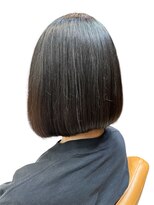 クオリス 上板橋店(QUALIS) 20代30代透明感暗髪アッシュブルーグレージュ丸み重た目ボブ