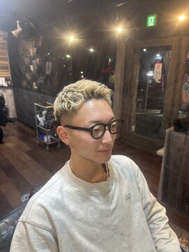 ヴィルバーバー(VIR BARBER) フェードカット