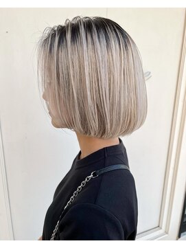 ルーブル(Louvre) ～Louvre～３Dボブ/バレイヤージュ