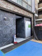 当マンションの駐輪場の中まで入ってください♪