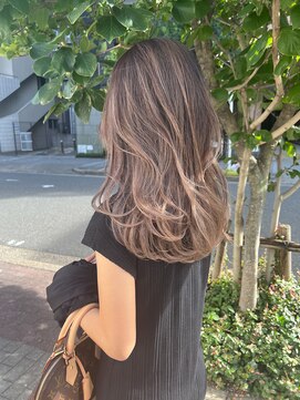 リノ(RLINO) 【名古屋/栄】レイヤーカット/ブリーチ/バレイヤージュ