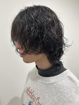 ヒュイル バイ ニアウ(Hwyl by Niau) メンズマッシュシャドウパーマスパイラルパーマニュアンスパーマ