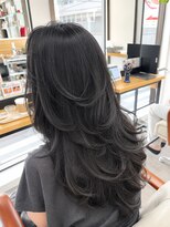 カシー(Casii)&nbsp;海外セレブ風バタフライレイヤーカット