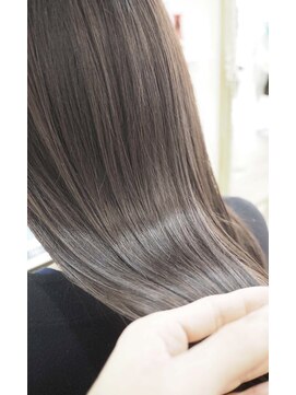 リリーズ ヘア(Lily's Hair) 艶髪♪モノトーンベージュ