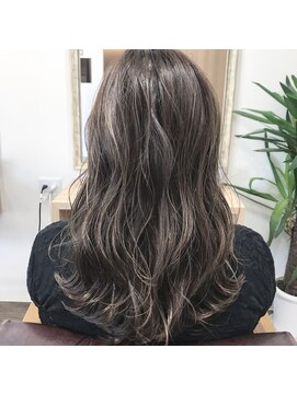 ヘアアンドメイク アクシス(AXIS) ブリーチなし透明感グレージュ