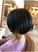 ショートボブ