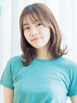 タヤ ザ ベーシックス フクオカテン(TAYA THE BASICS FUKUOKA) 切りっぱなし外ハネセミデイヘア