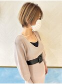 ショート×ハイライト白髪ぼかし×シルキーベージュ[心斎橋]